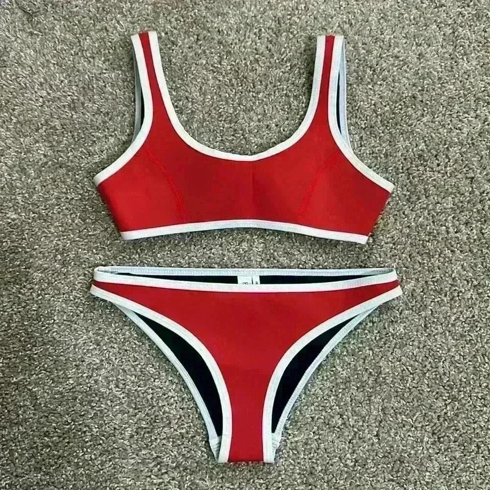 Hoaka Swimwear